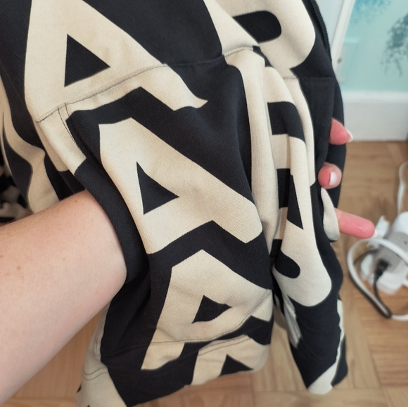 Marc Jacob’s Unisex OVERSIZED Logo Hoodie black Beige Sz XL - Picture 11 of 16